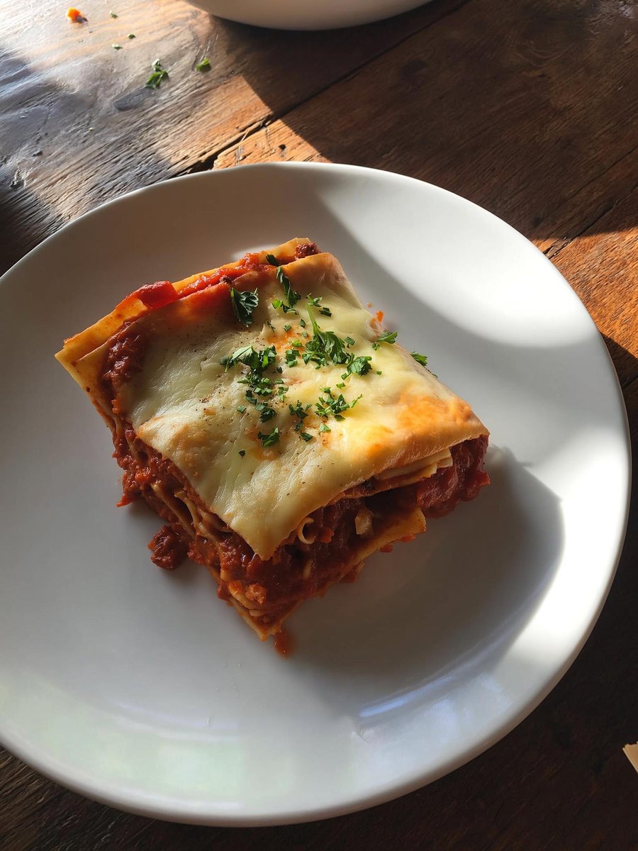 Japanese labeled-ingredients dish photo