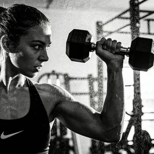 高强度训练单色调