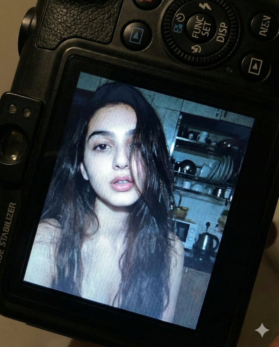 Early 2000s Digital Camera Screen Photo Prompt 2
