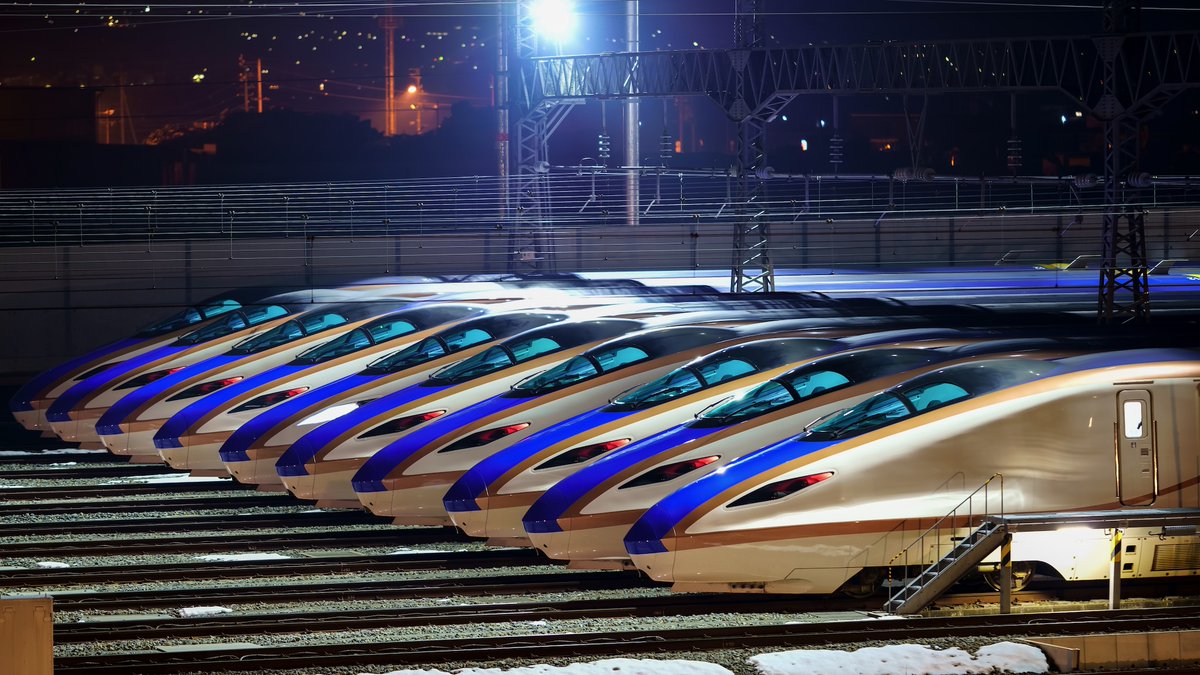 Image Generation from Photo and Short Prompt