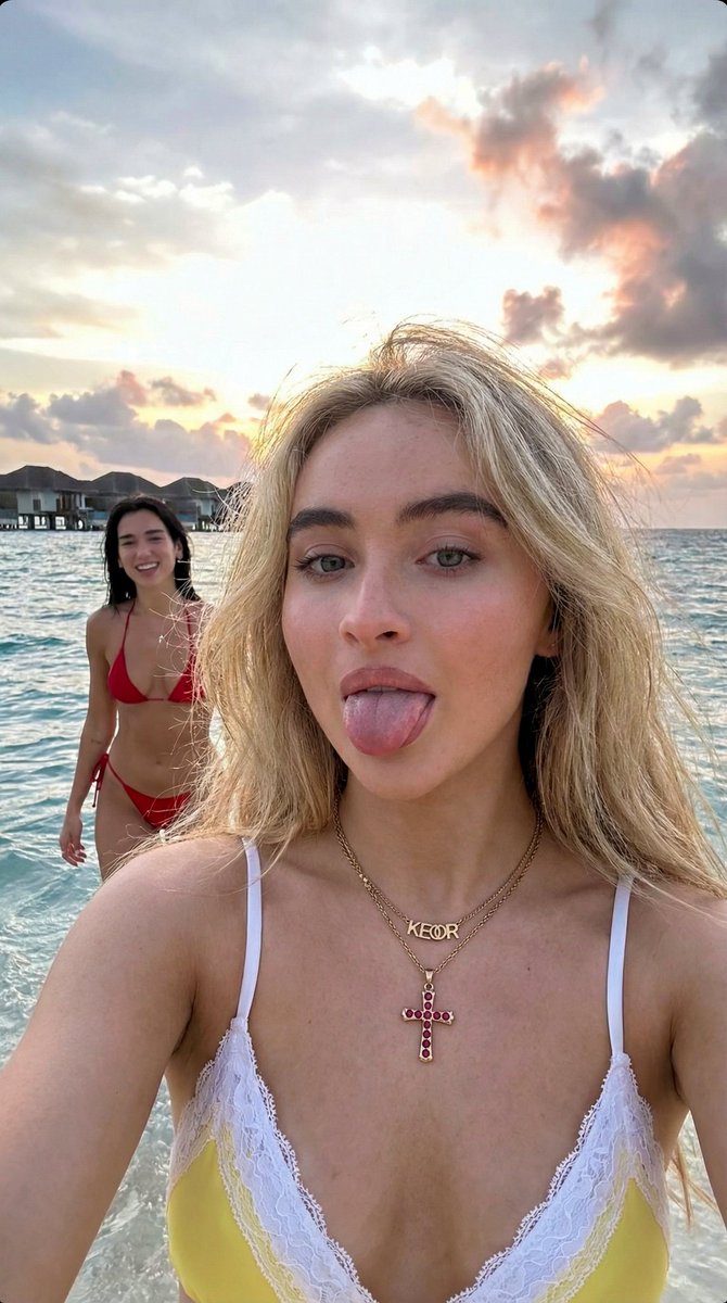 Playful Celebrity Selfie Prompt for Nano Banana Pro