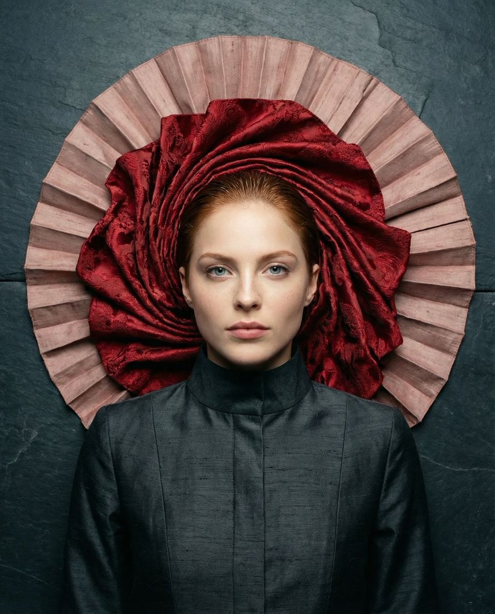 产品营销 - 前卫的自上而下织物光环肖像 - Image 2