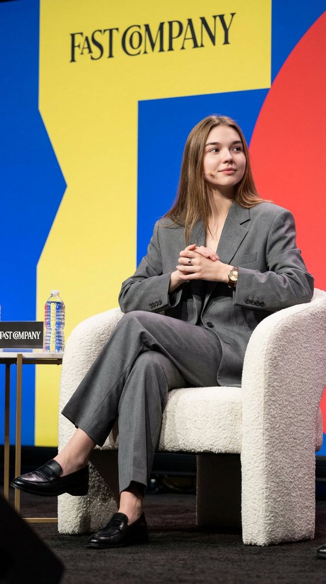 Candid Editorial Conference Portrait Prompt with Identity Lock