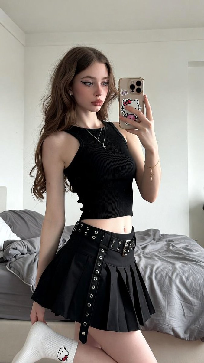 Soft Grunge E-Girl Mirror Selfie