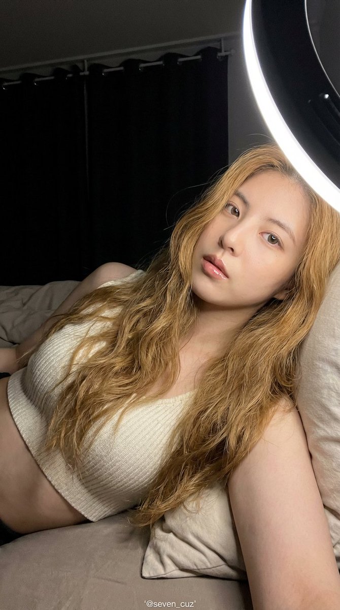 Cold Allure Dark Portrait Prompt for Nano Banana Pro