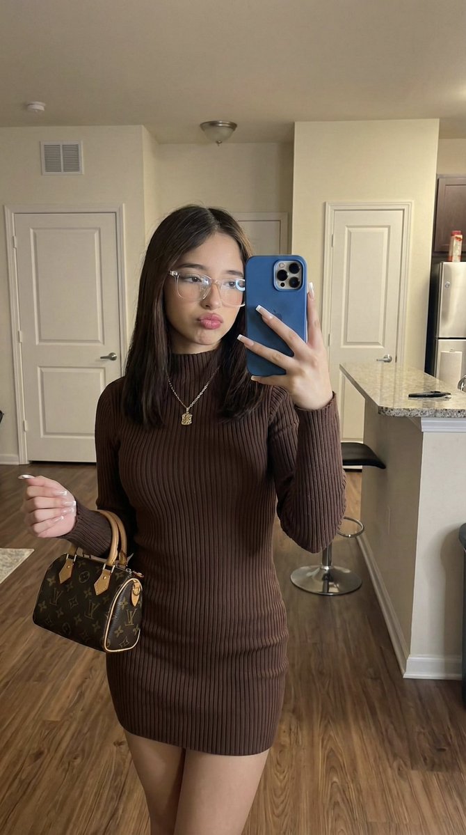 Hyper-Fidelity Mirror Selfie with Identity Locking