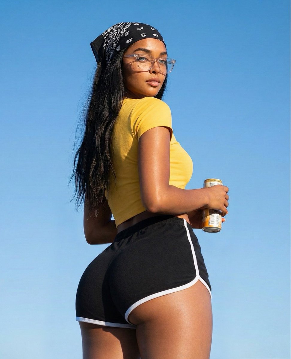 Low-Angle Summer Lifestyle Photo