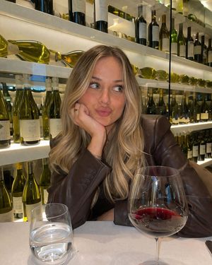 Candid Wine Bar Portrait – GPT Image 2 prompt by Riccardo Wolf