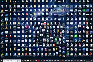 Hopelessly Cluttered Desktop Screen – GPT Image 2 prompt by マシモGPT🤖@ChatGPT/Claude/Gemini/GrokなどLLMをこねくり回す人
