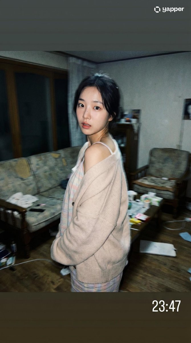 Sample output image for Korean Idol Candid Snapshot