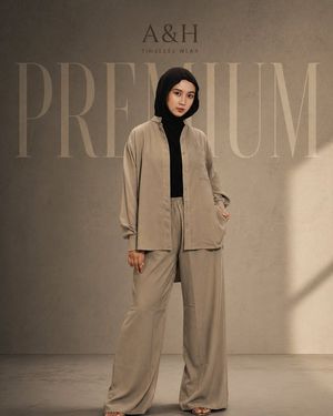 Modest Fashion Studio Editorial Prompt