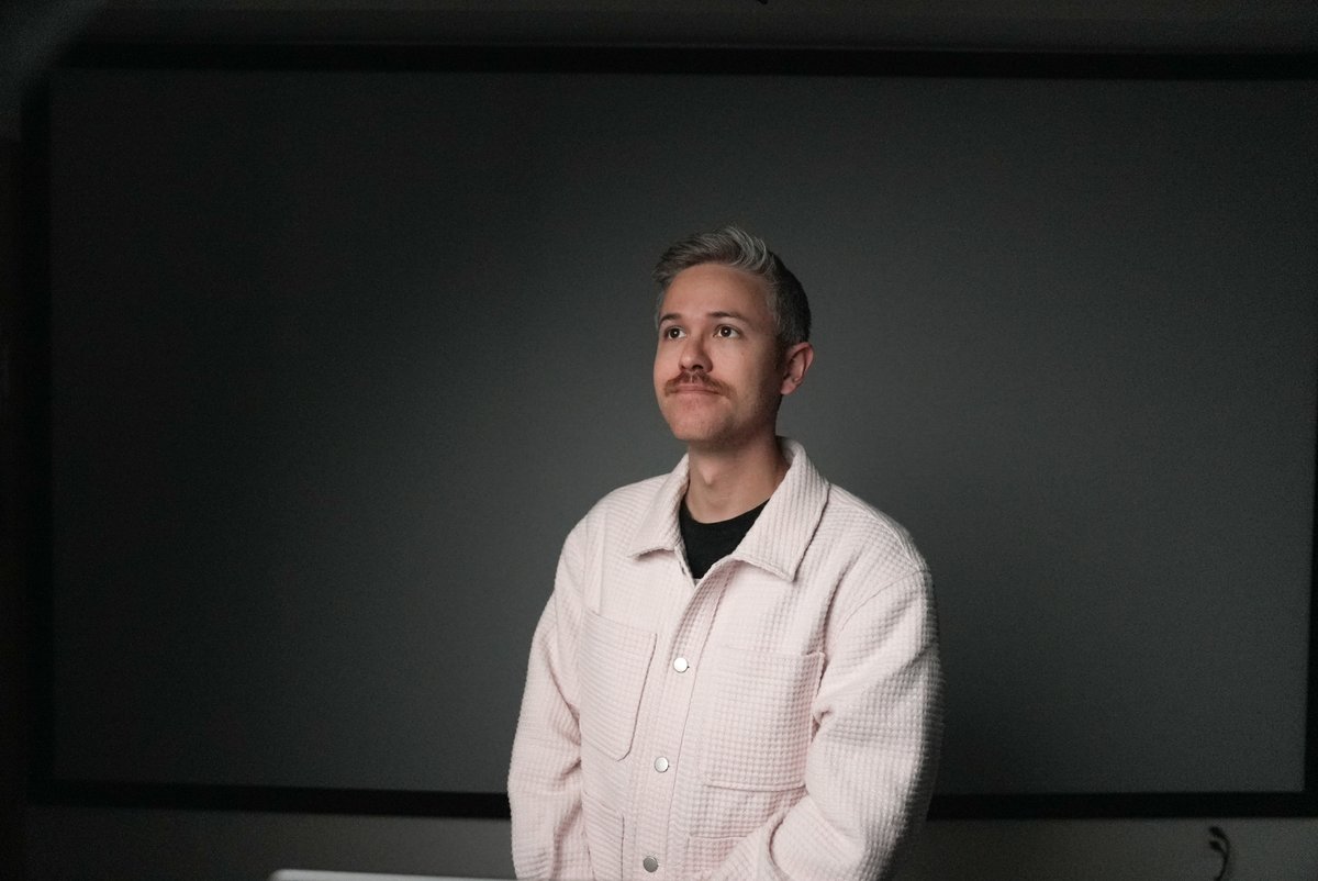 Character Swap Into Period Portrait reference image 1