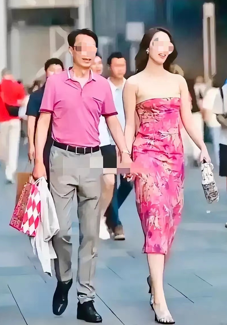 Real-World Clothing Deconstruction reference image 1