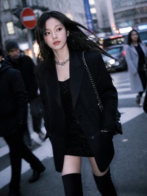 Moody Black Outfit Street Style