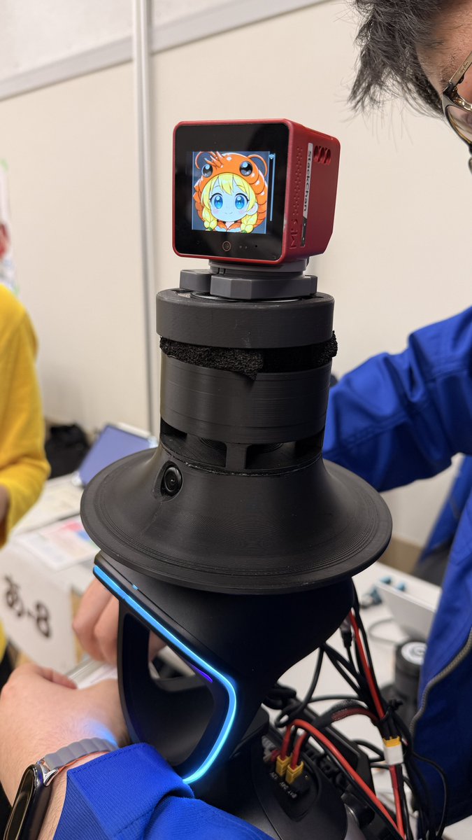 Handheld VTuber Desk Photo example 2