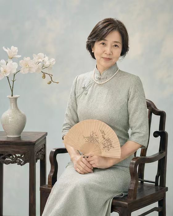 Retro New Chinese Qipao Portrait Grid example 2
