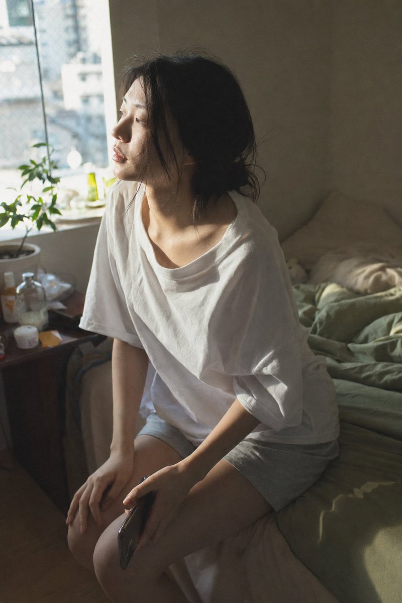 清晨卧室随拍肖像