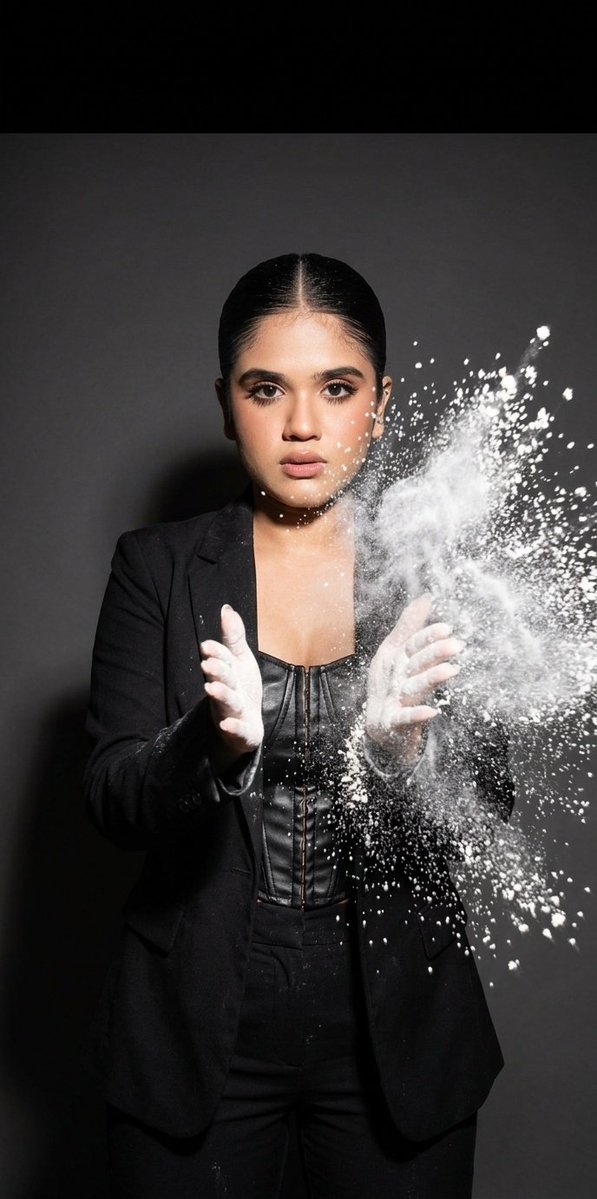Sample output image for Flour Explosion Action Photography
