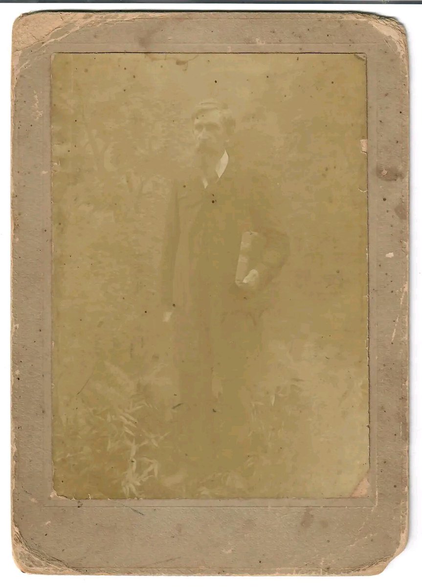 AI Photo Restoration and Upscale reference image 1