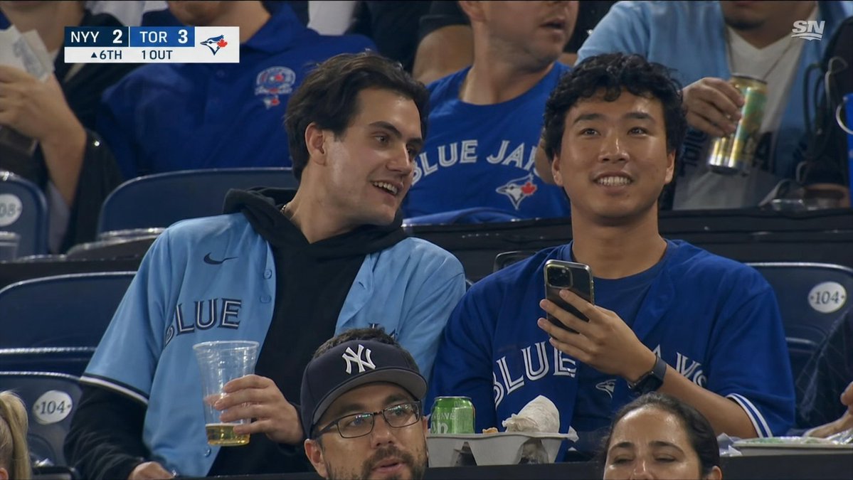 Blue Jays Broadcast Crowd Screenshot