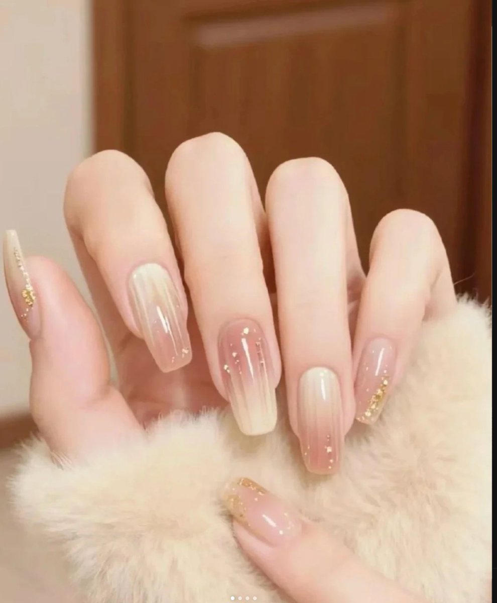 Realistic Manicure Hand Retouch reference image 1