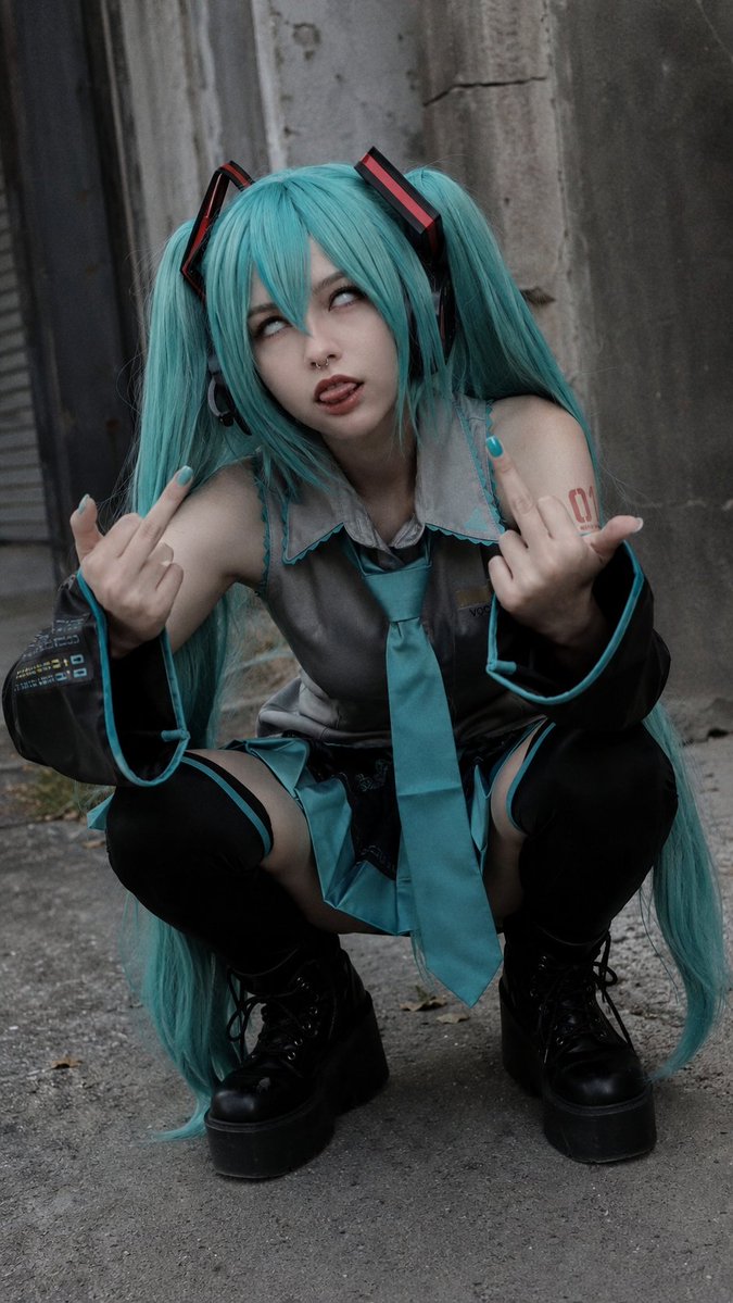 Realistic Hatsune Miku Selfie