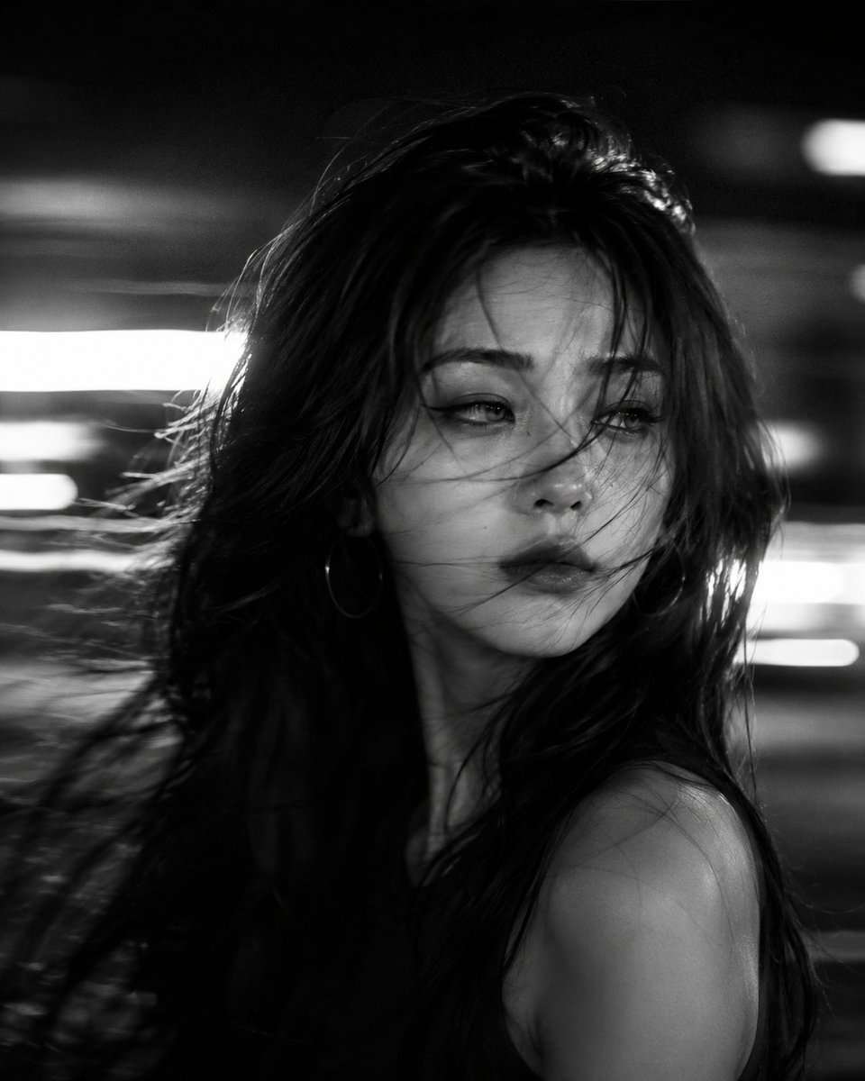 Cinematic B&W Motion Portrait 缩略图 2