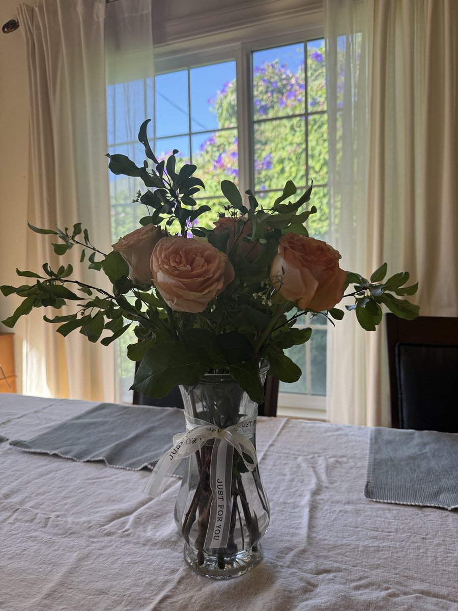 Sunlit Bouquet Photo Retouch reference image 1