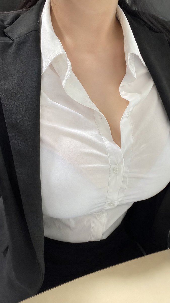 Cropped Business Suit Portrait example 3