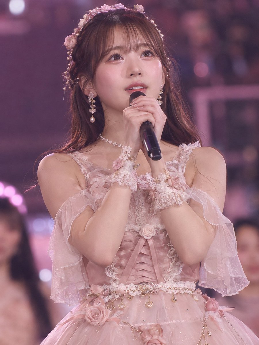 Once-in-a-Millennium Idol Stage Photo