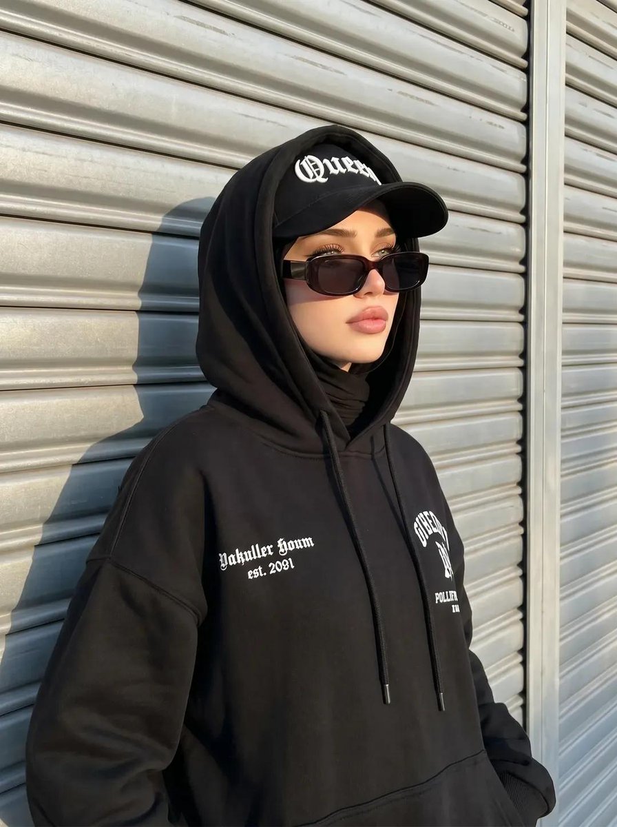 Edgy Street-Style Hijabi Portrait reference image 2