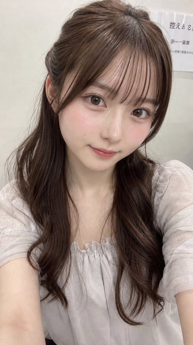 Profile / Avatar - Realistic Selfie With Face Privacy Block - Image 1
