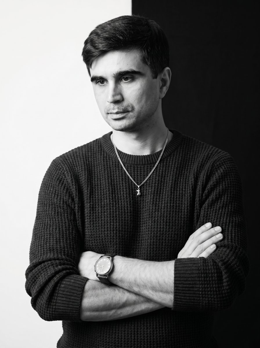 Sample output image for Monochrome Studio Split Portrait