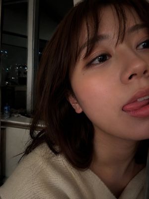 Authentic Smartphone Night Selfie AI image template preview