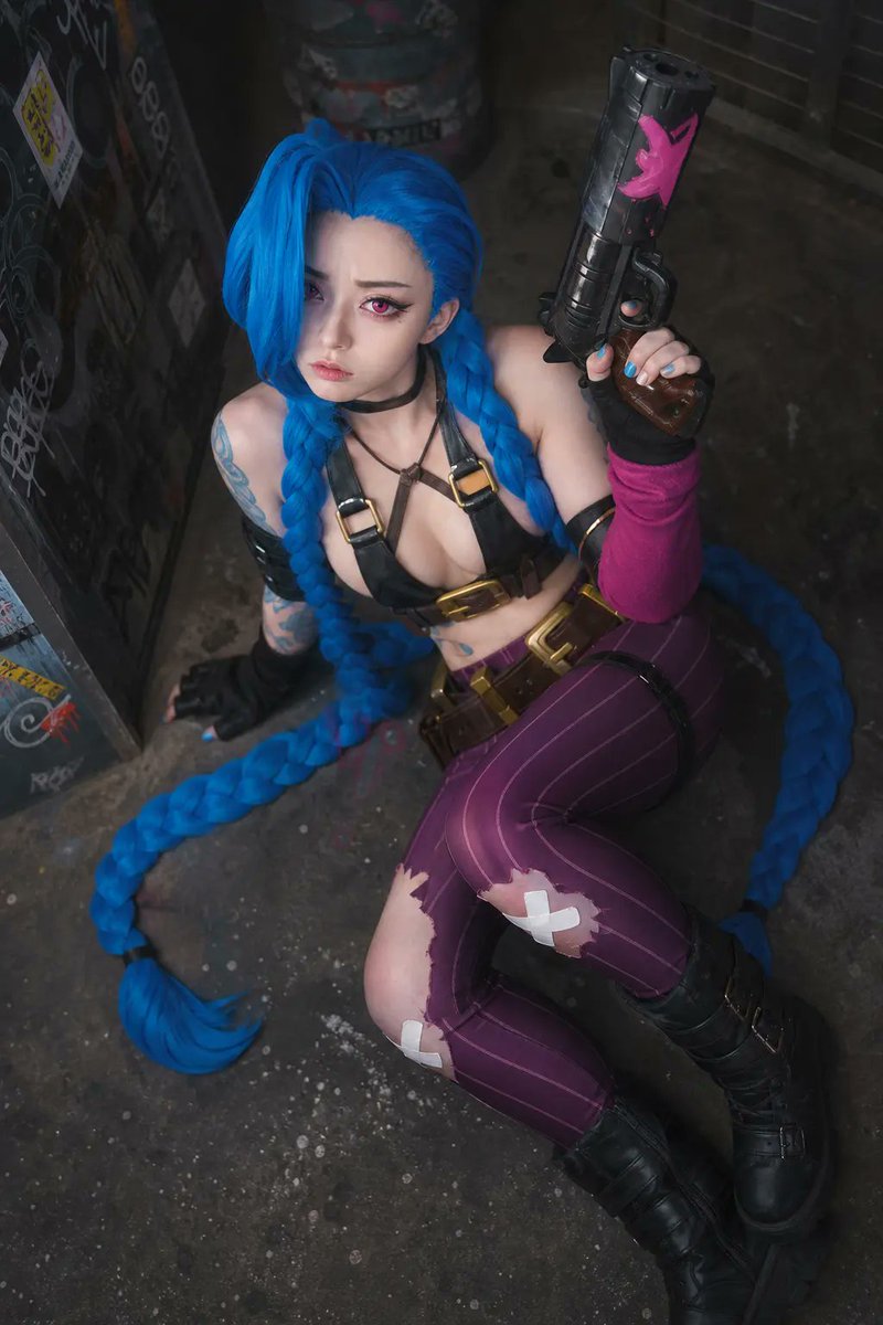 Cosplay to Chibi Game Character reference image 1
