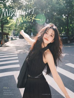 Asian Girl Summer City Portrait — 夏日城市街头写真，一位年轻亚洲女生，长卷发，清透自然妆容，穿{argument name="服装色系" default="黑色系"}夏季穿搭，{argument name="服装样式" default="黑色吊带裙 / 黑色长裙"}