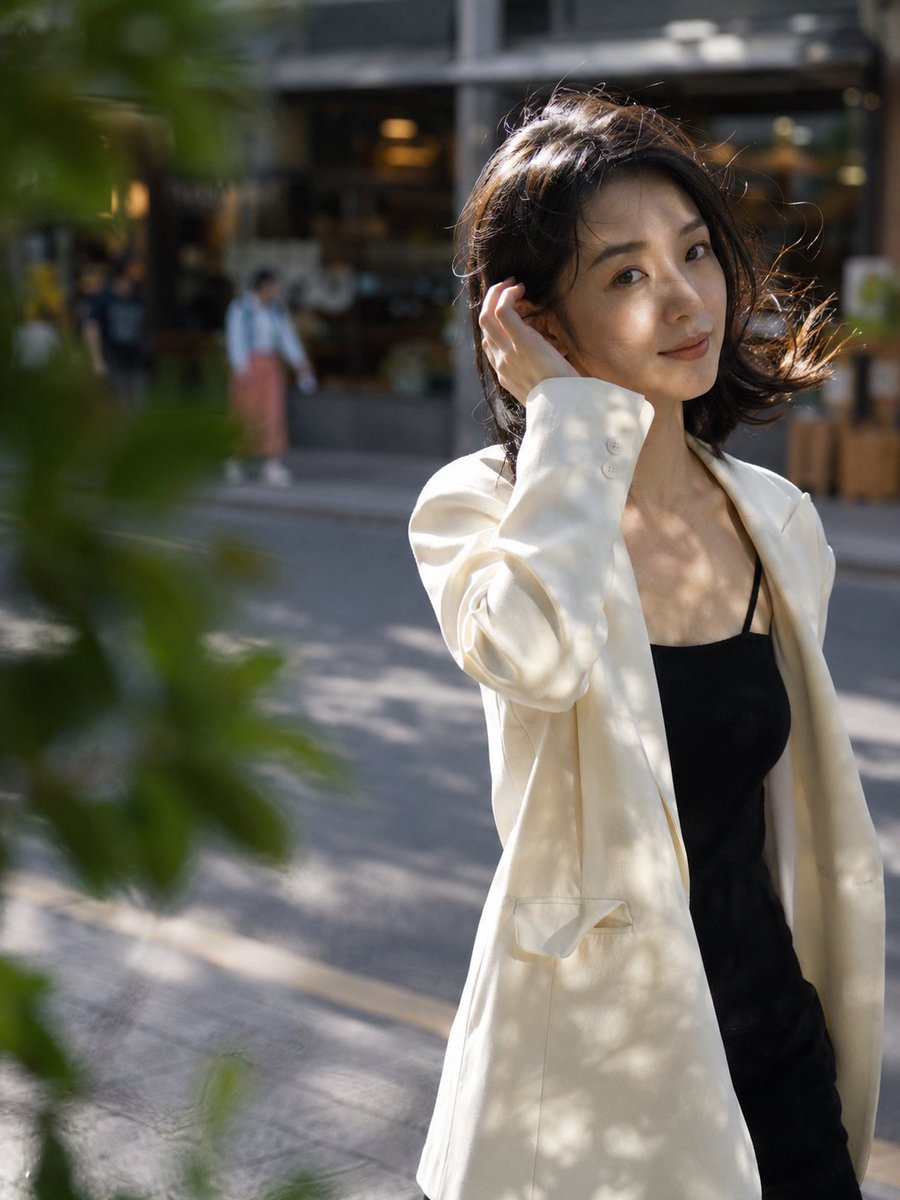 Realistic Chinese Female Street Photography