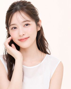 Soft Japanese Beauty Portrait AI image template preview