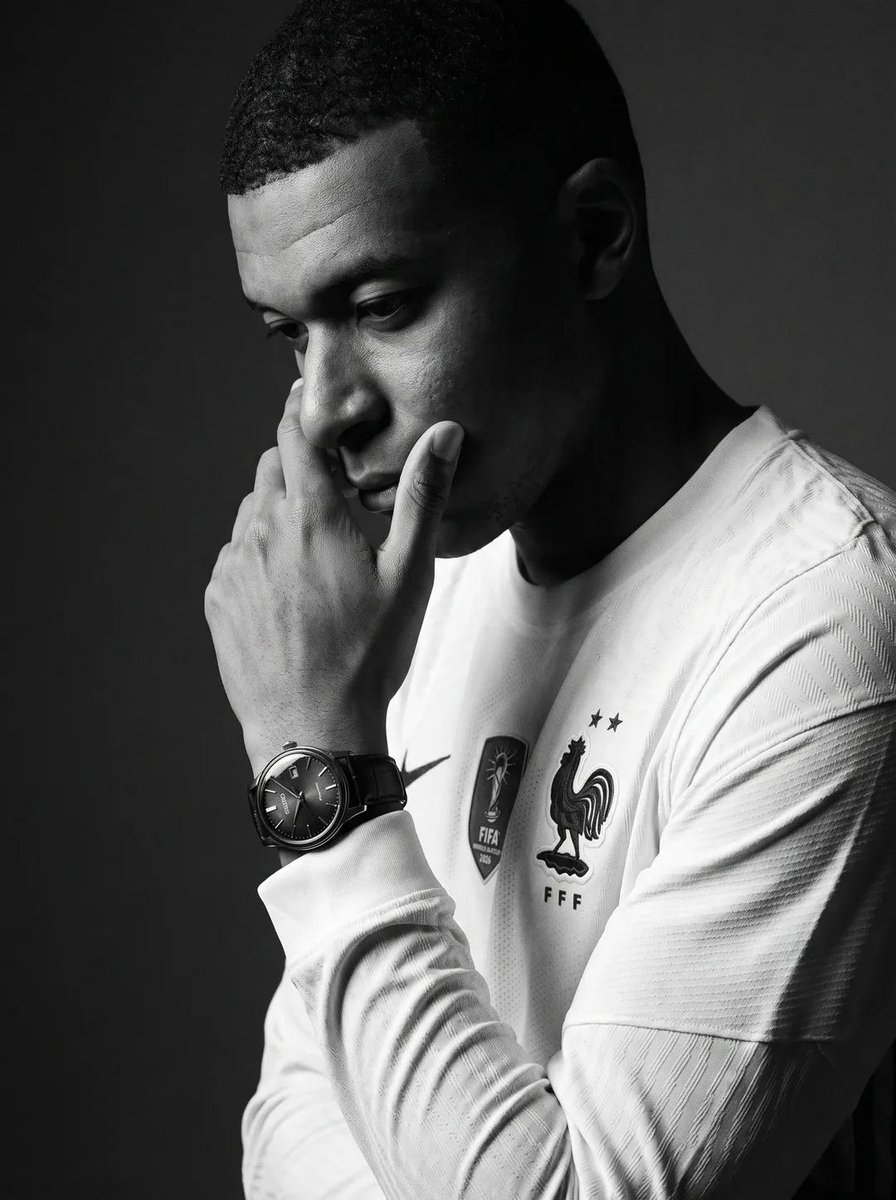 Black and White Editorial Portrait example 4