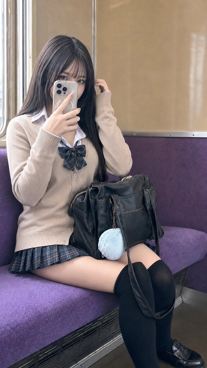 Profile / Avatar - Train Mirror Selfie Fashion Portrait - Image 2
