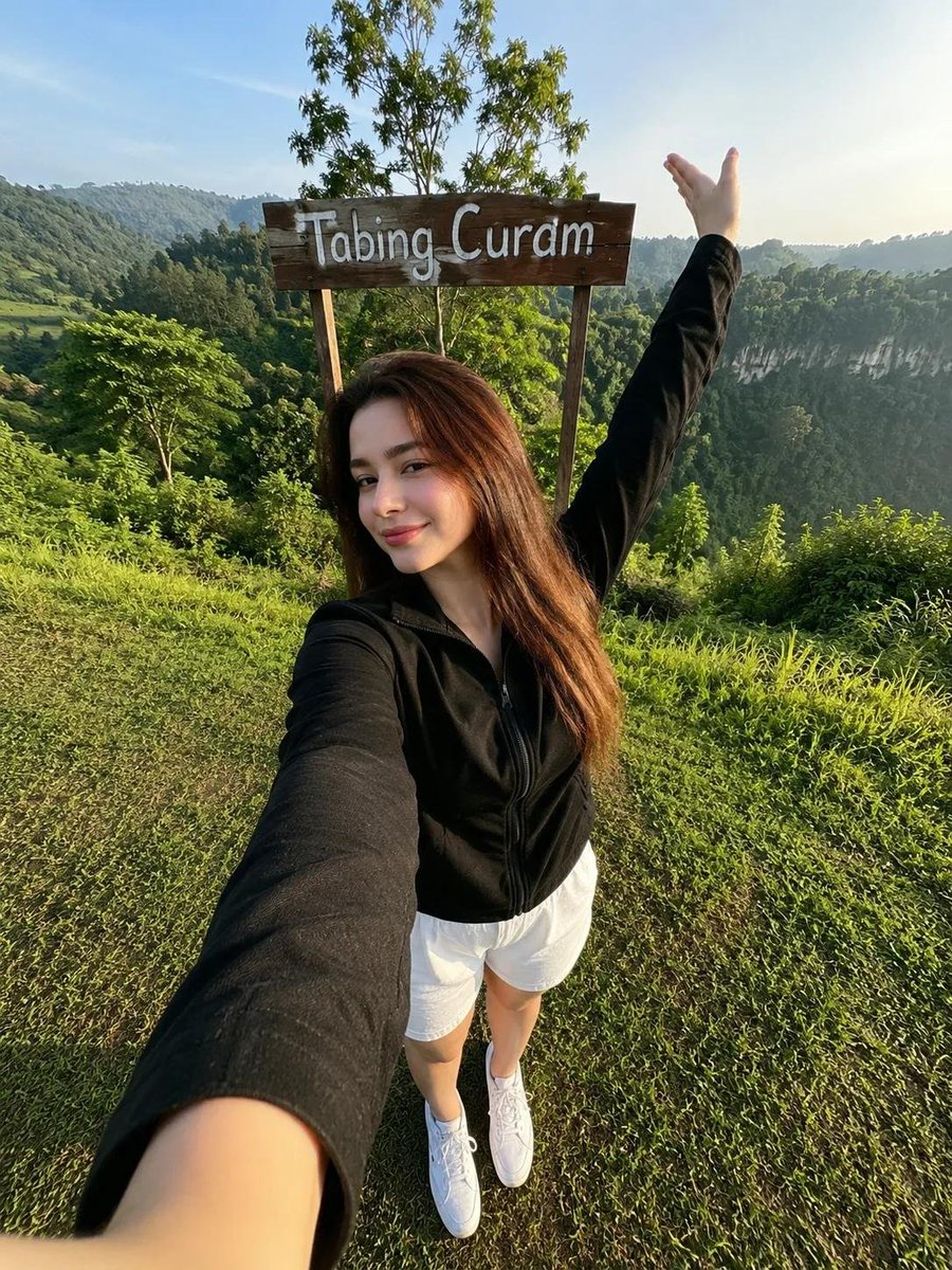 Realistic Travel Smartphone Selfie