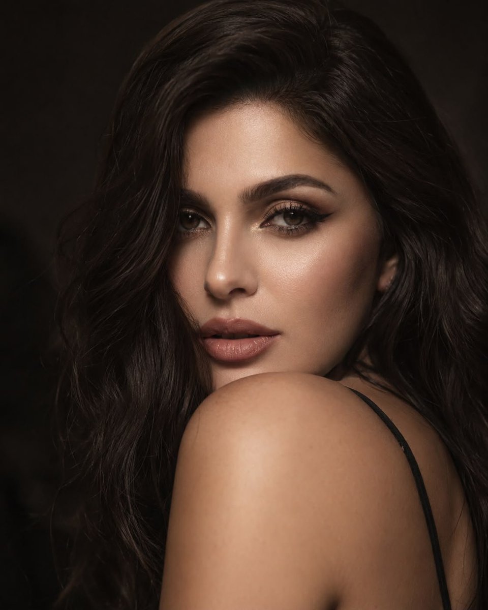 Editorial Beauty Portrait for Consistency