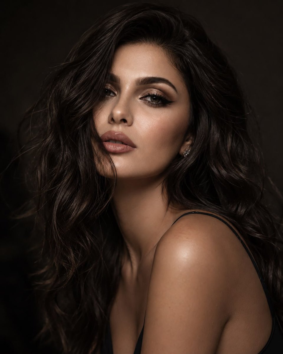 Editorial Beauty Portrait for Consistency reference image 1