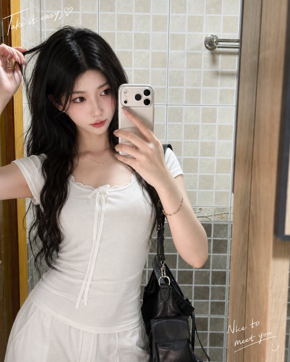 Profile / Avatar - Realistic Korean Mirror Selfie - Image 3