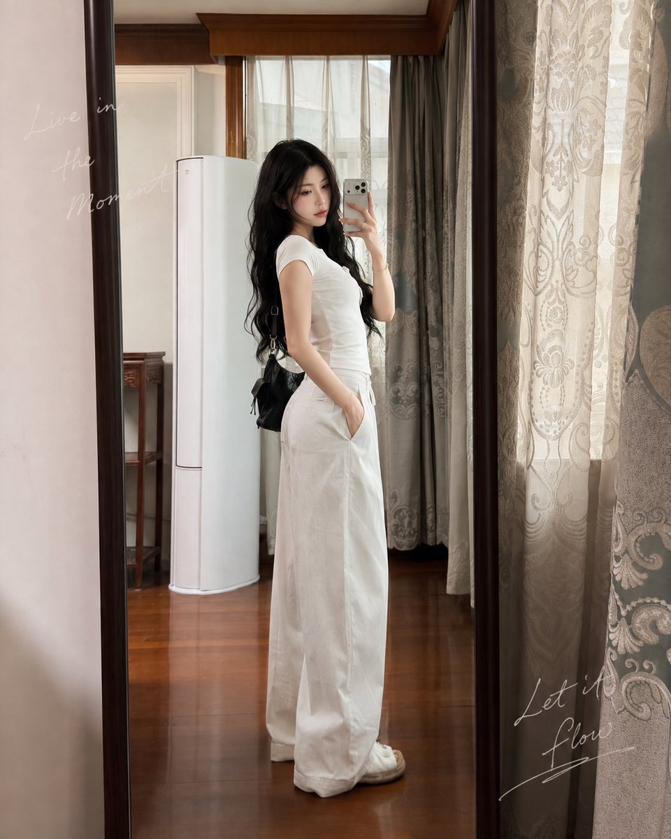 Profile / Avatar - Realistic Korean Mirror Selfie - Image 4
