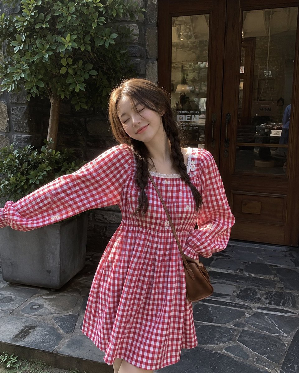 Korean Street Fashion Café Portrait