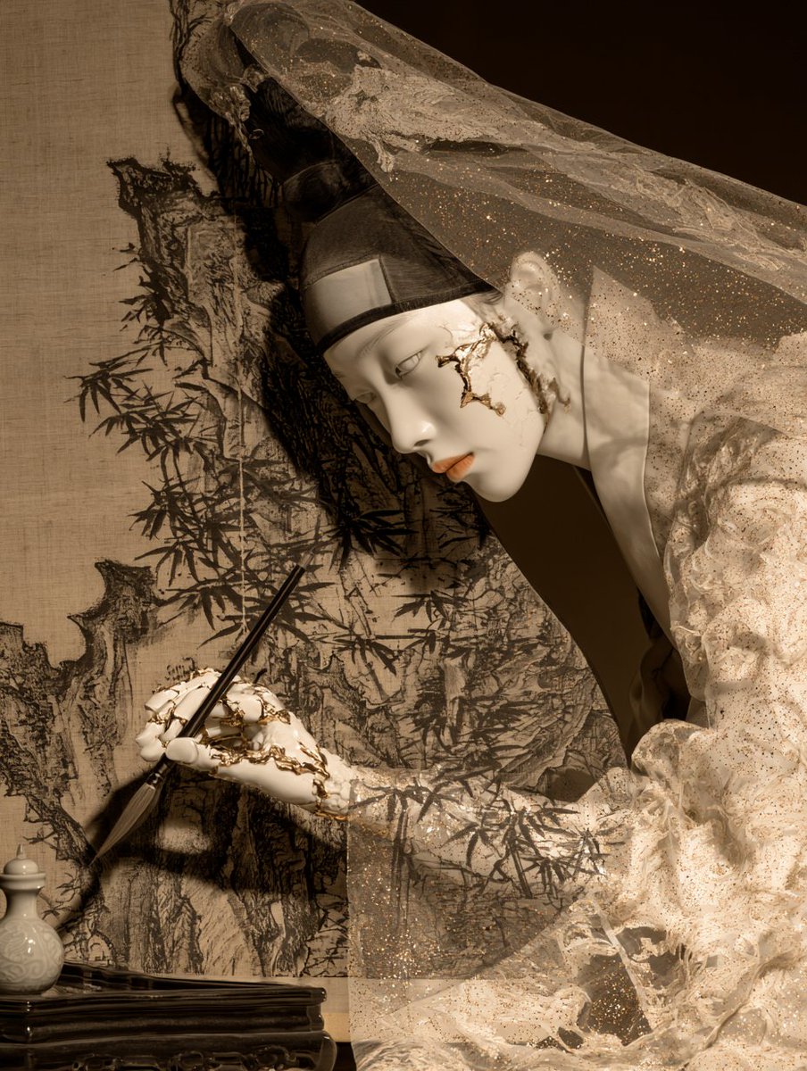 Porcelain Court Painter