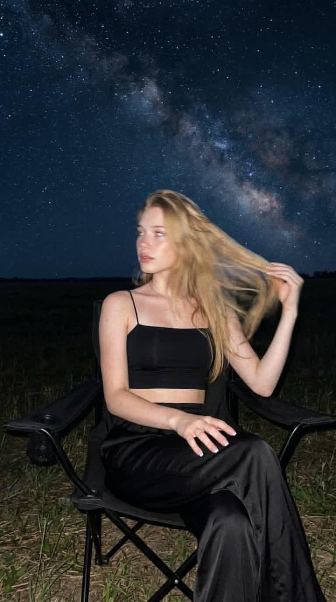 Night Mode Spontaneous Portrait