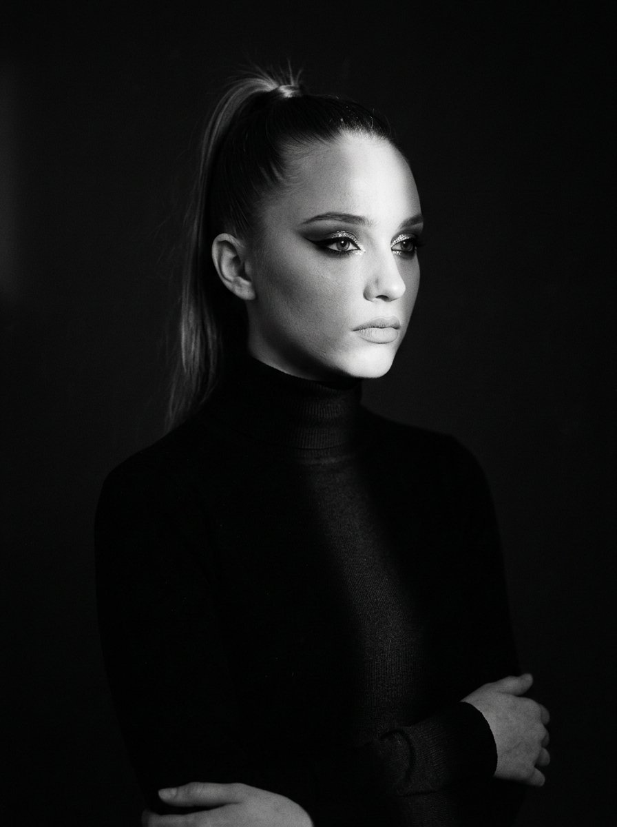Social Media Post - Dramatic Black and White Portrait Prompt - Image 1