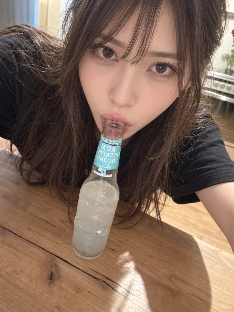 Profile / Avatar - Night Selfie with Bottle Prompt for GPT Image 2 - Image 1